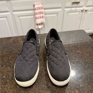 Cushionaire Slip-On Sneakers - Size 7.5